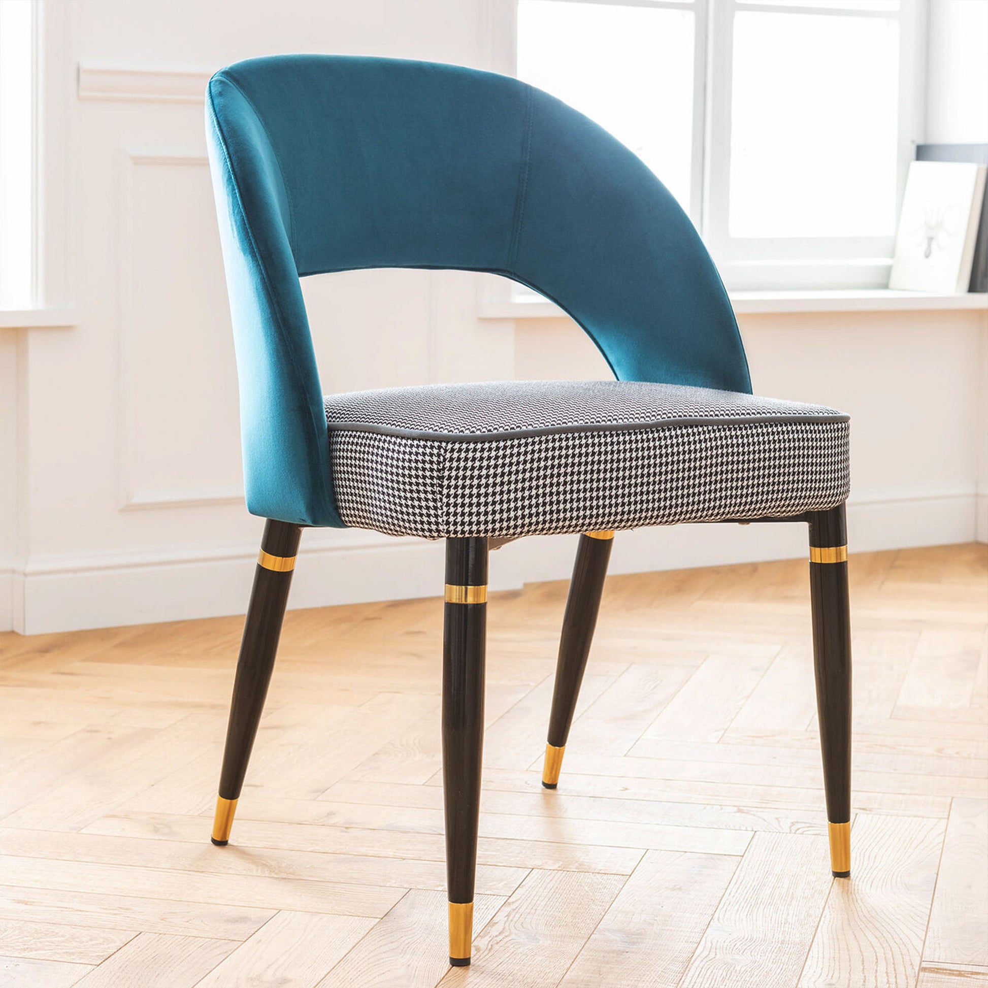 ELLEN Bluegreen Chair with velvet backrest and houndstooth seat cushion