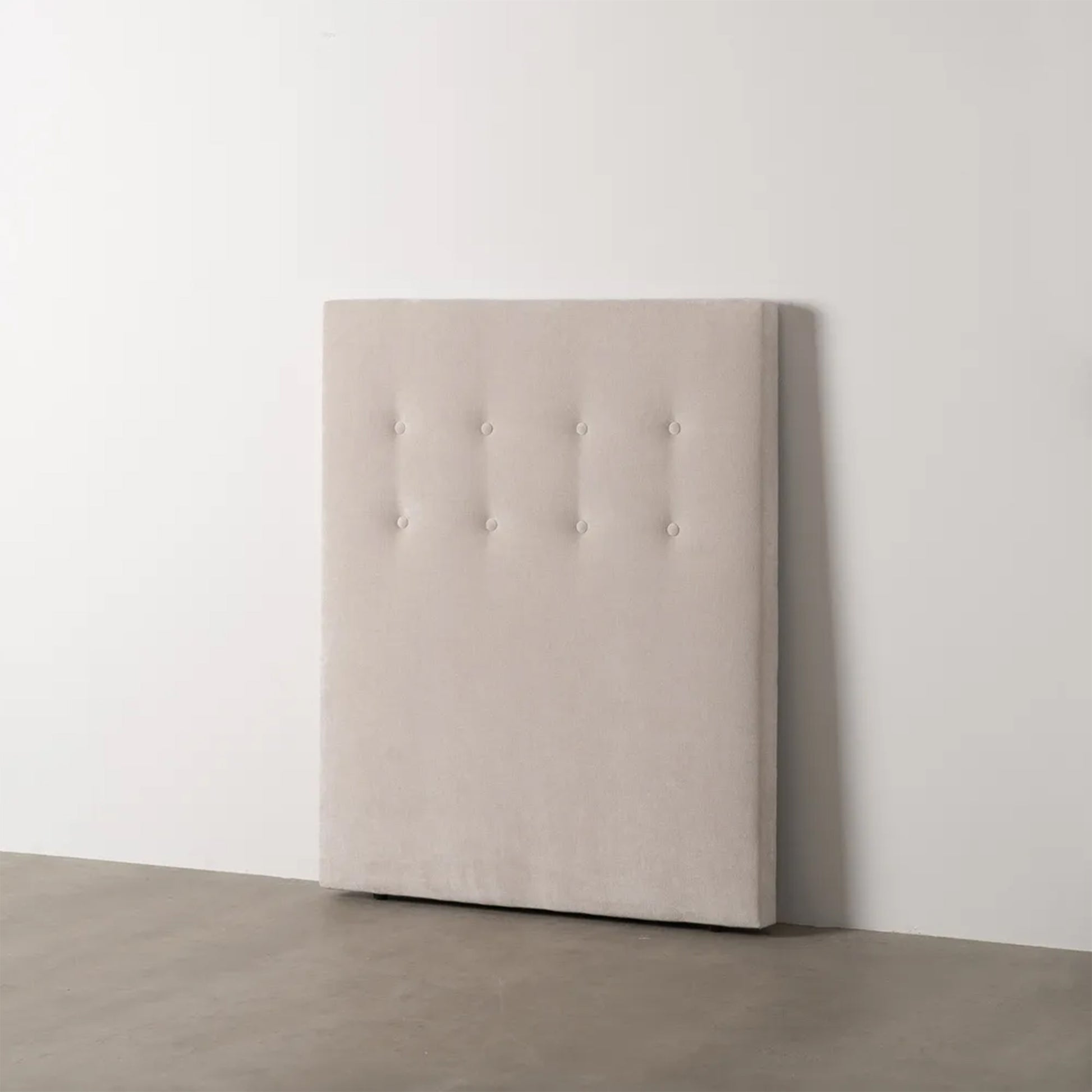 Delfina headboard in cream fabric with button tufting, 100 cm wide and 125 cm high, ideal for single beds and compact spaces