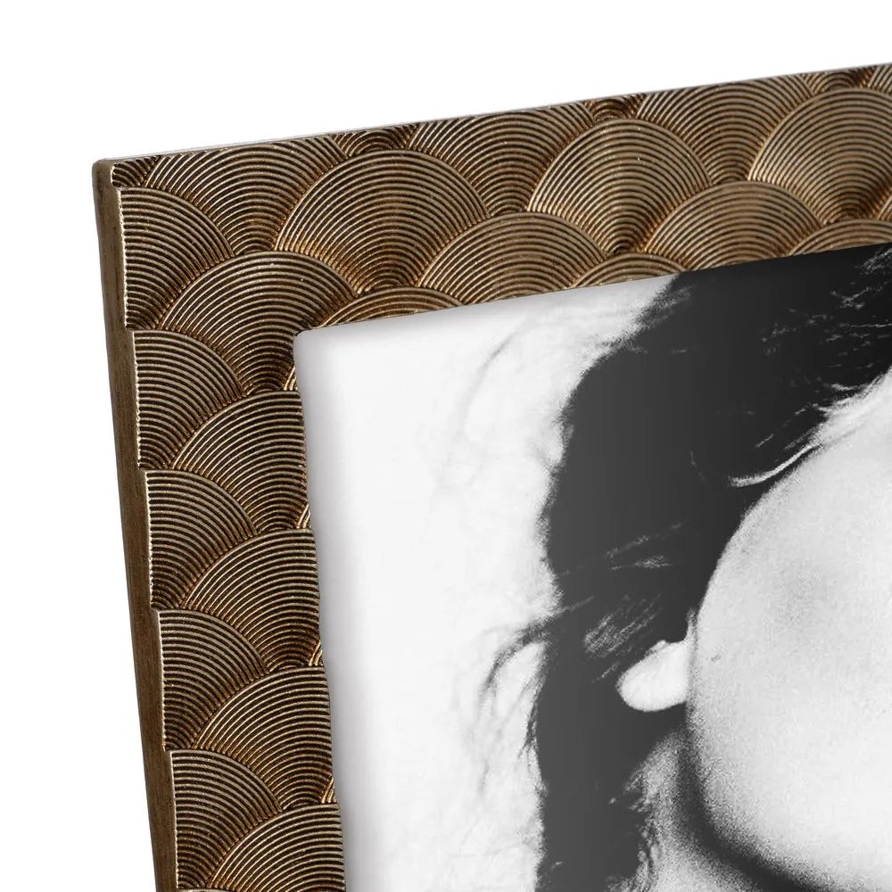 Shauna old-gold polyresin photo frame with intricate wave design for 13x18cm photo