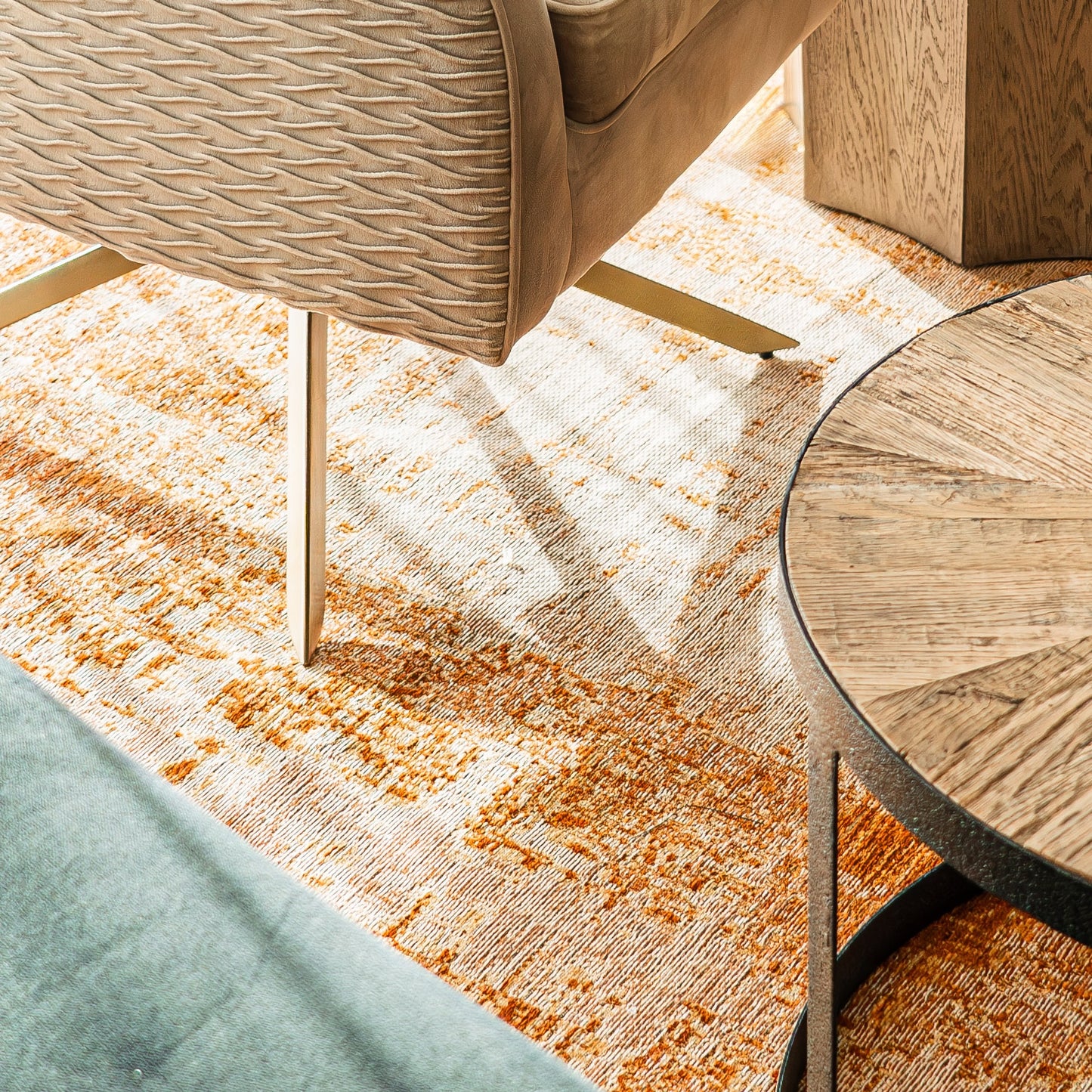 ELON Vintage rug with orange tones and intricate design, crafted from acrylic blend.