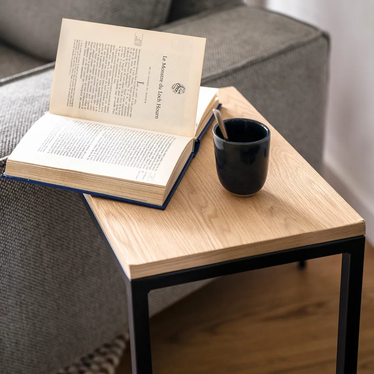 Clara natural C-shaped sofa side table with wood top and black metal base – AK Interior Living